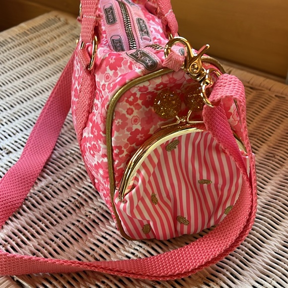 🪷 LeSportsac x Manoush NWOT mini pink duffle with adjustable shoulder strap - Picture 2 of 14
